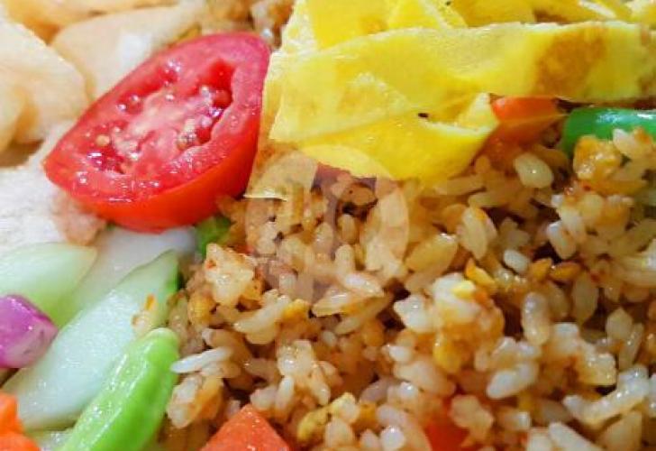 Nasi Goreng Mas Sulle: Rasa yang Menggoda Jiwa di Jantung Cilacap
